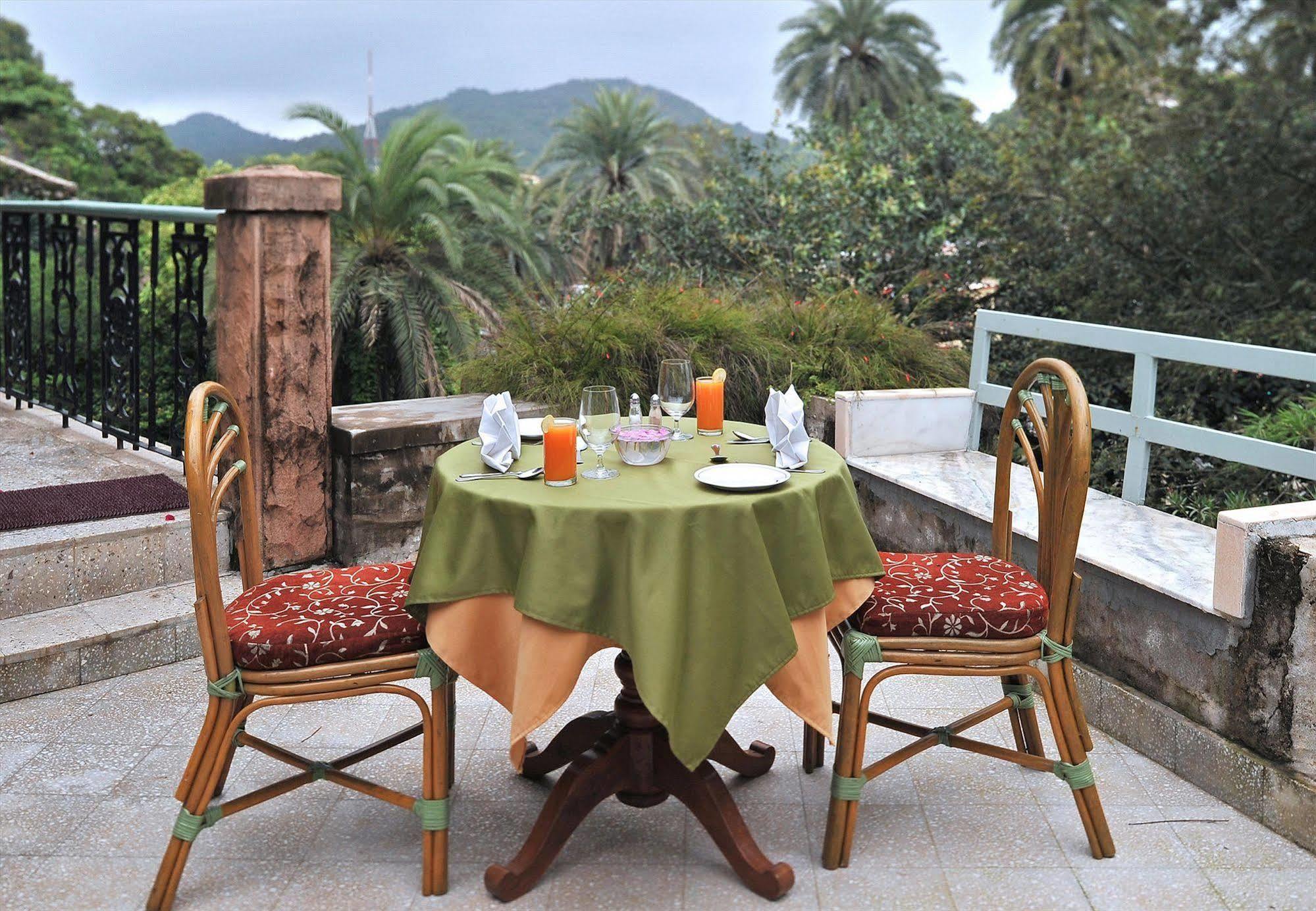 Welcomheritage Connaught House Mount Abu Eksteriør bilde