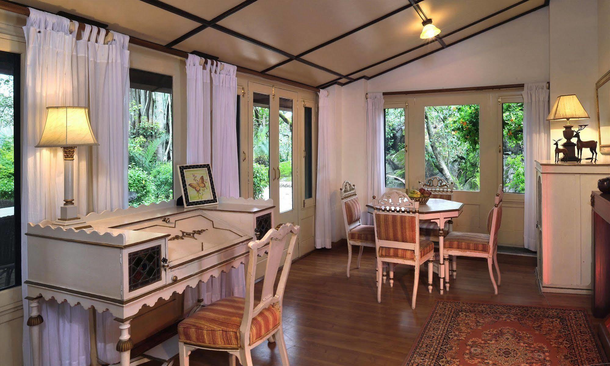Welcomheritage Connaught House Mount Abu Eksteriør bilde