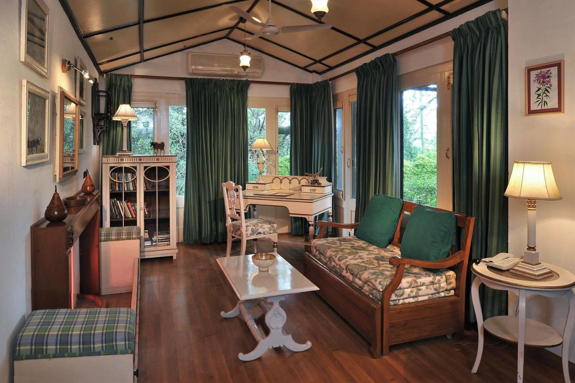 Welcomheritage Connaught House Mount Abu Eksteriør bilde